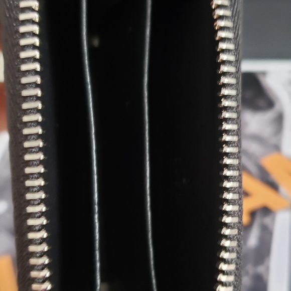 Gucci Genuine Crocodile Zippy Card Case - Picture 5 of 13